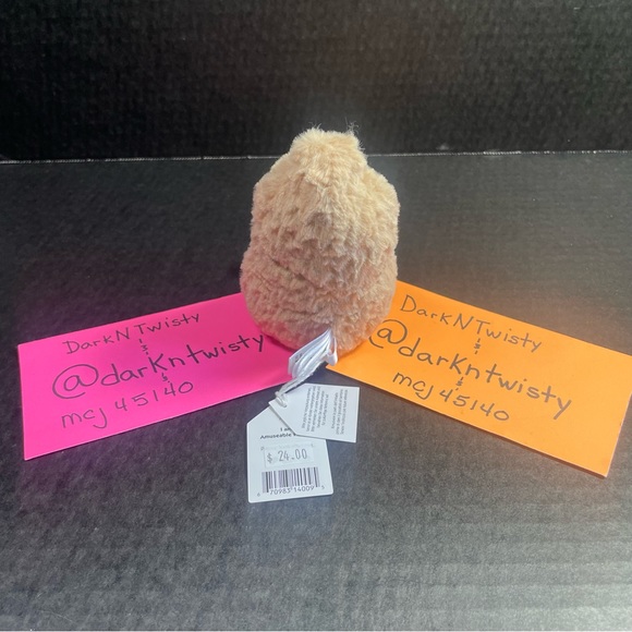 BNWT JELLYCAT AMUSEABLE PEANUT - Picture 4 of 16